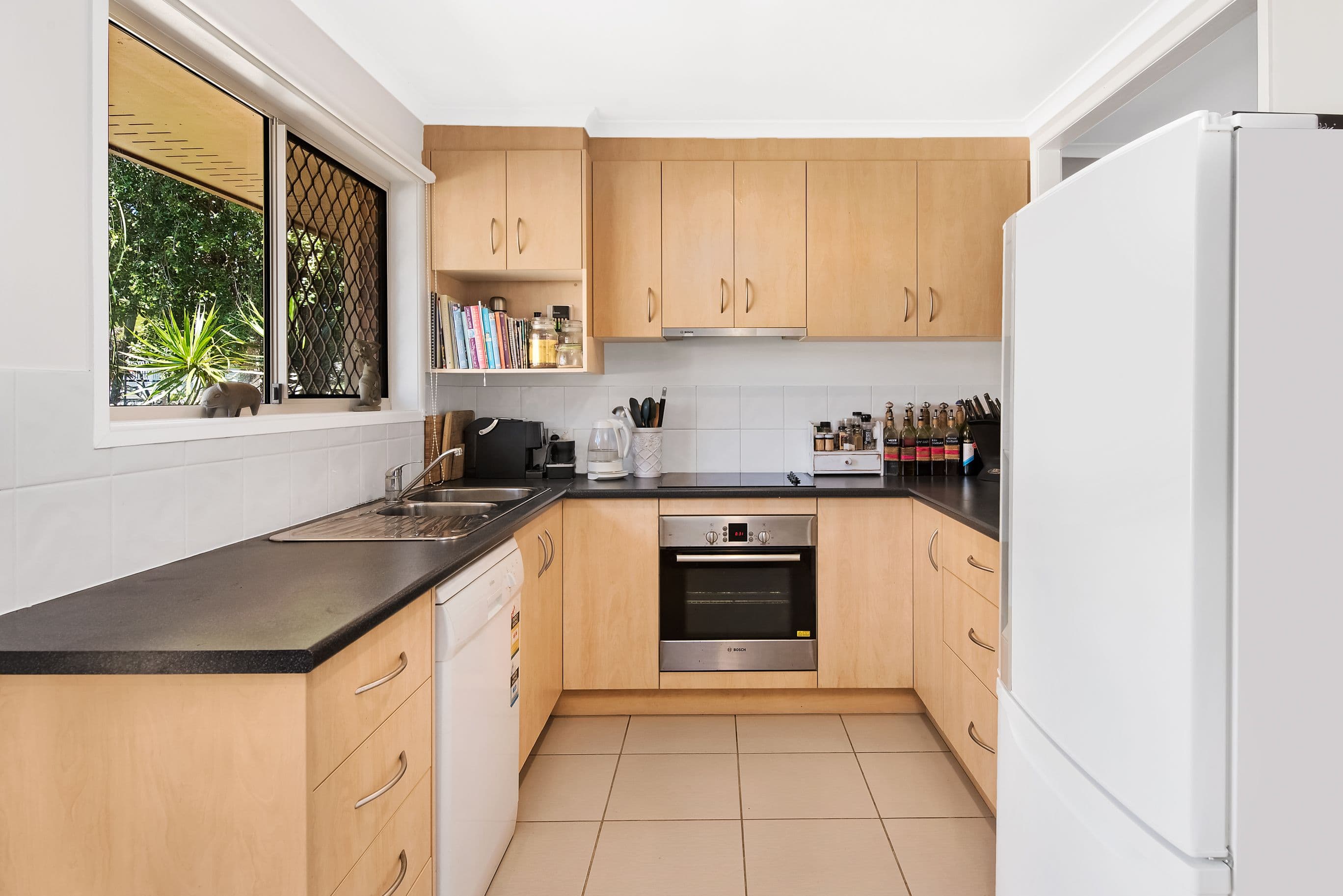 4 Josephine Street, Redcliffe QLD 4020, Redcliffe - Thumbnail 7
