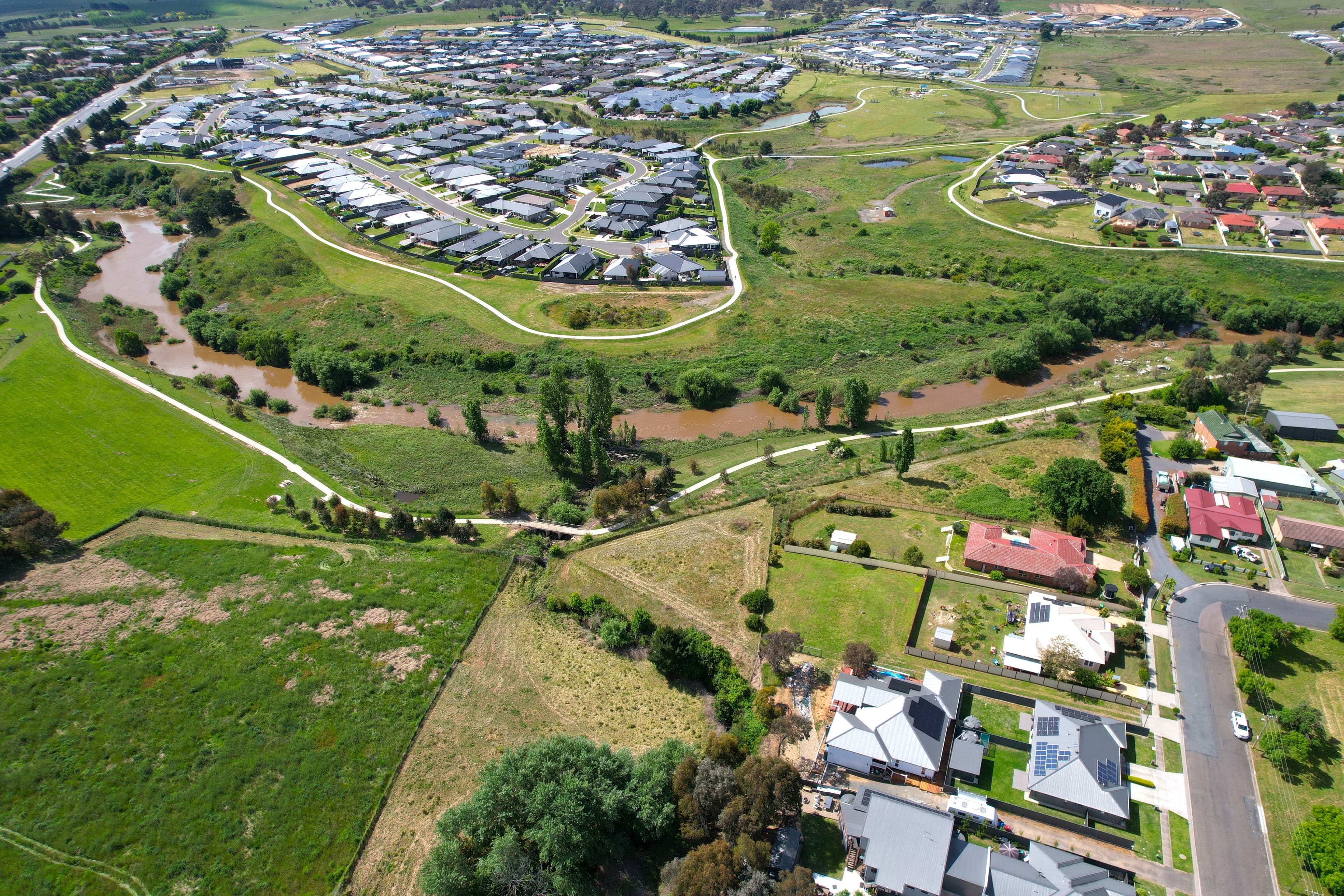 72 Hoskins Street, Goulburn NSW 2580, Goulburn - Thumbnail 2