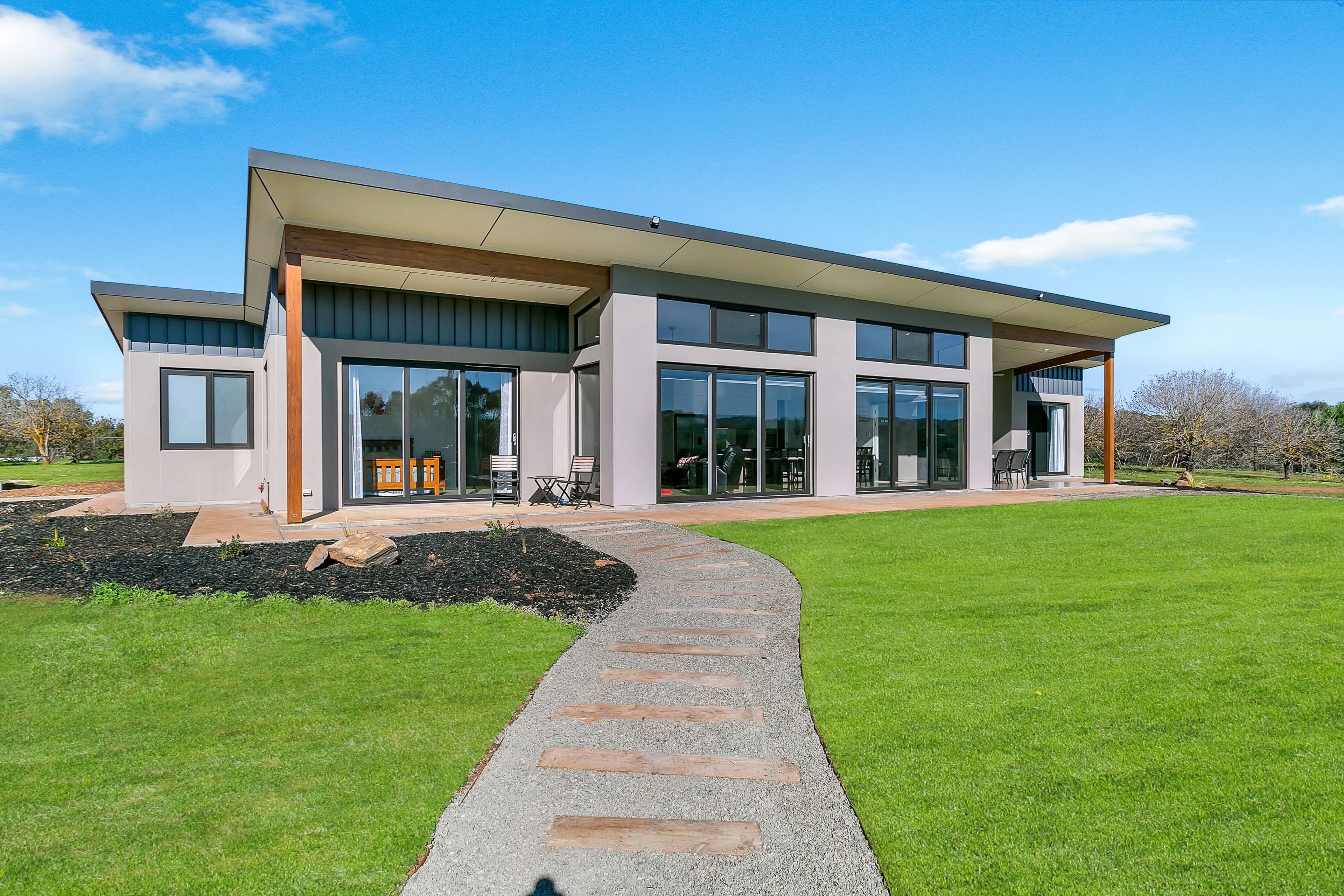 10 Stirling Court, Strathalbyn SA 5255, Strathalbyn - Thumbnail 2