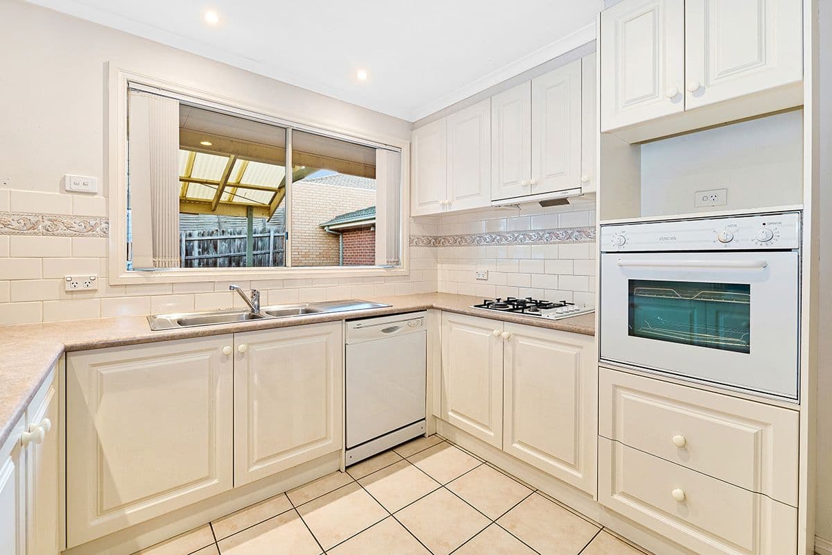 48 Earlsfield Drive, Berwick VIC 3806, Berwick - Thumbnail 4