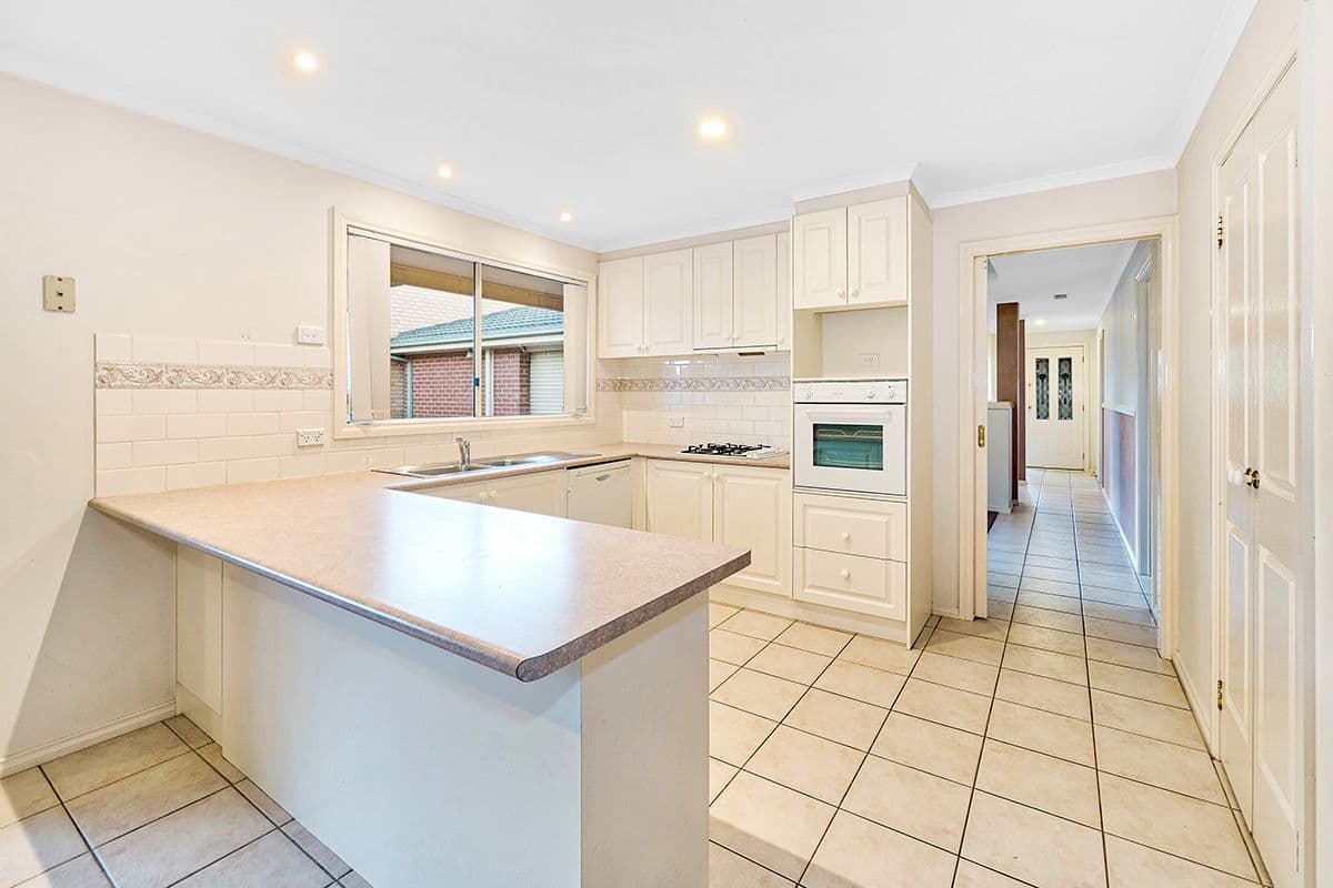 48 Earlsfield Drive, Berwick VIC 3806, Berwick - Thumbnail 5