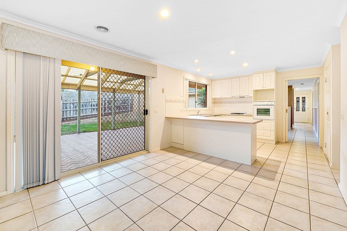 48 Earlsfield Drive, Berwick VIC 3806, Berwick - Thumbnail 8