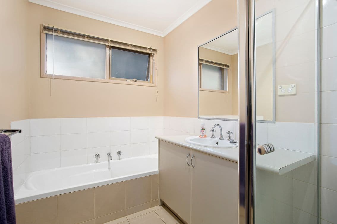 106 St Helena Road, Briar Hill VIC 3088, Briar Hill - Thumbnail 4