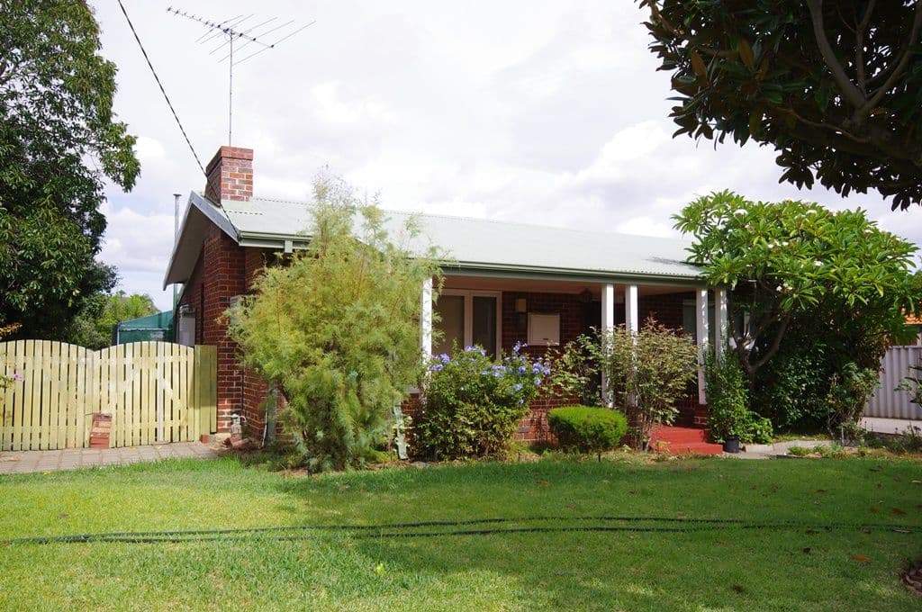 49 Hillsborough Drive, NOLLAMARA WA 6061, Nollamara - Thumbnail 4