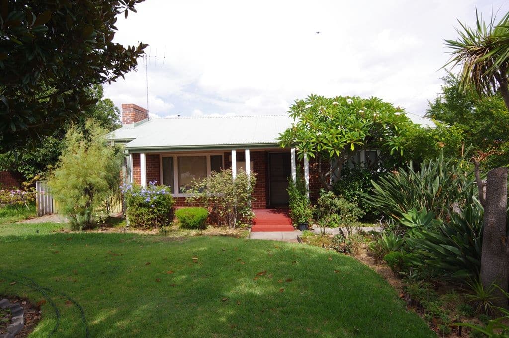 49 Hillsborough Drive, NOLLAMARA WA 6061, Nollamara - Thumbnail 5