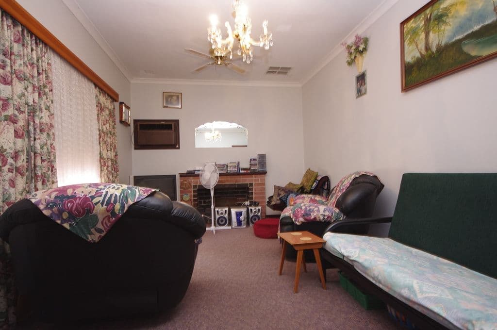 49 Hillsborough Drive, NOLLAMARA WA 6061, Nollamara - Thumbnail 8