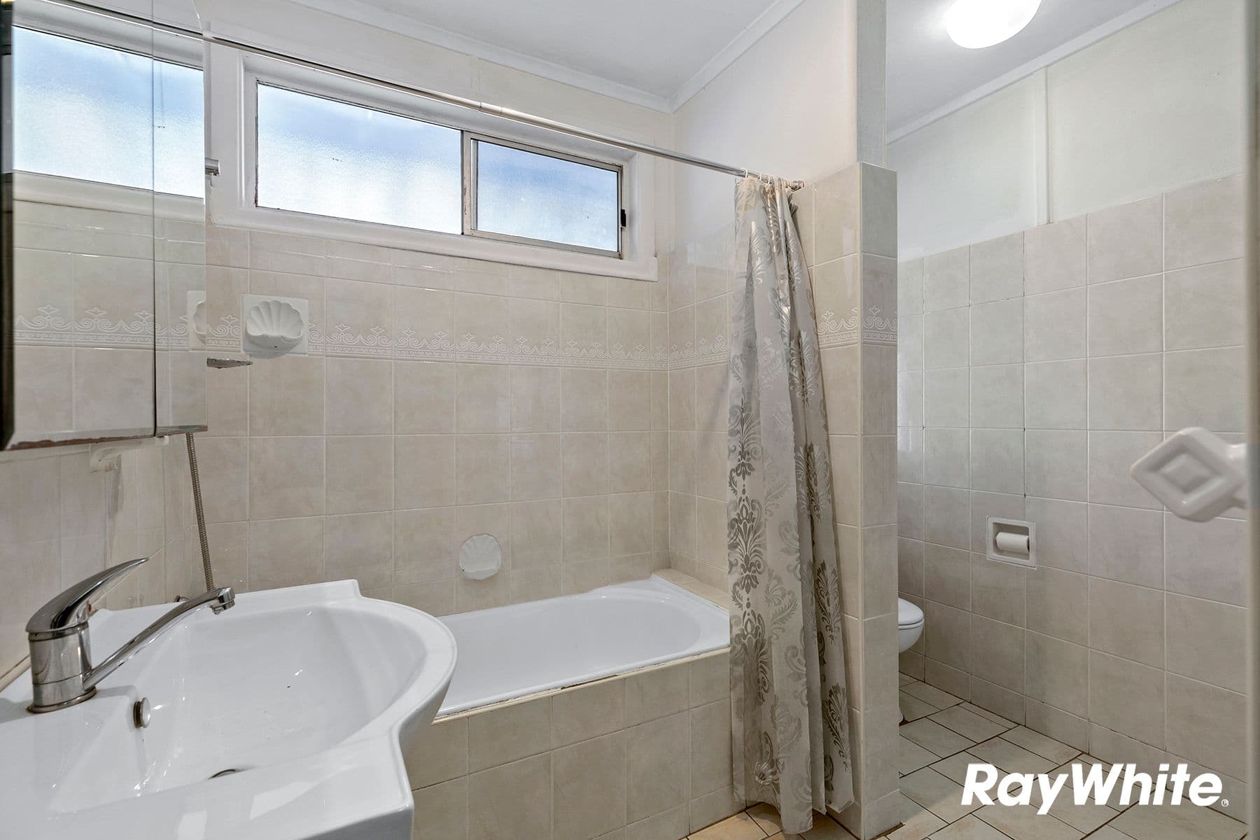 2 Sullivan Avenue, Lurnea NSW 2170, Lurnea - Thumbnail 8