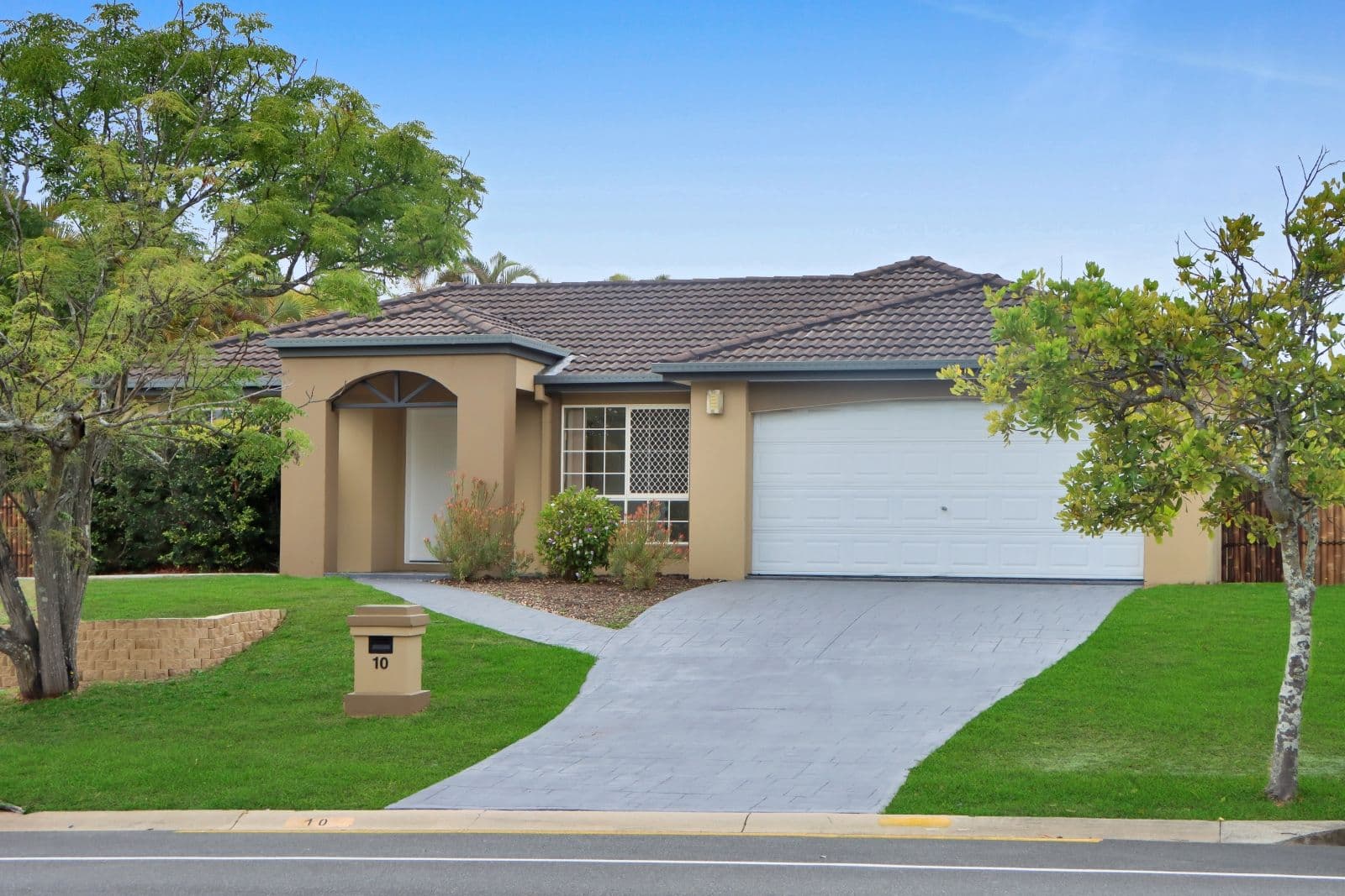 10 Maltravers Drive, Arundel QLD 4214, Arundel - Image 1