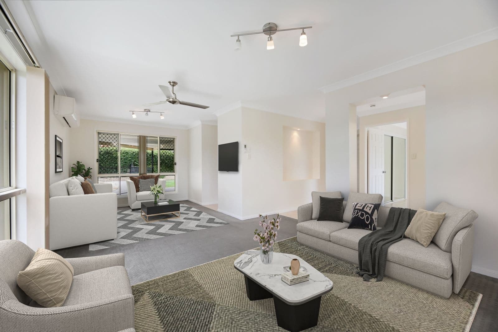 10 Maltravers Drive, Arundel QLD 4214, Arundel - Thumbnail 2