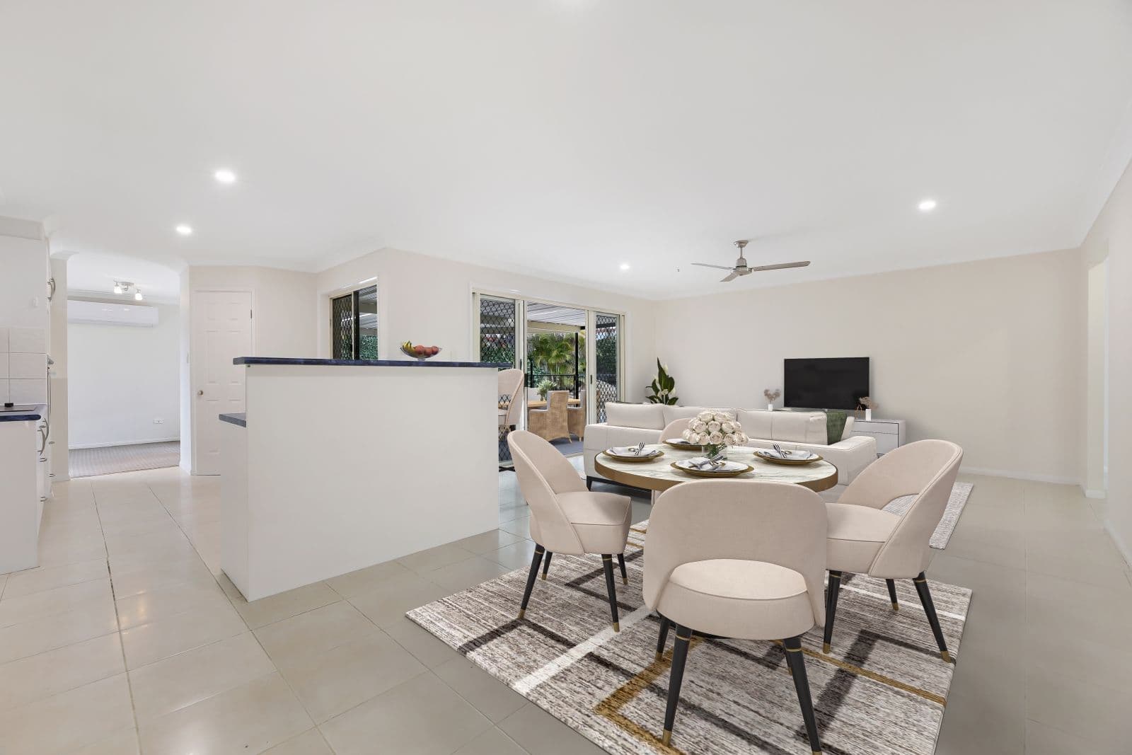 10 Maltravers Drive, Arundel QLD 4214, Arundel - Thumbnail 5