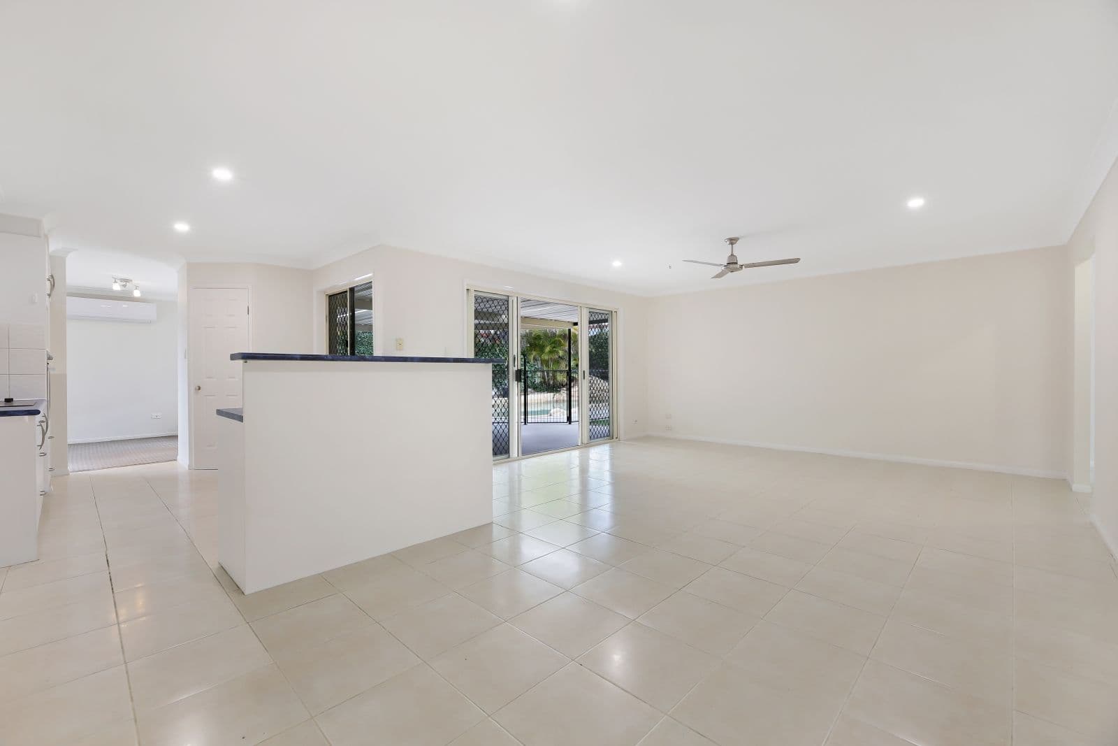 10 Maltravers Drive, Arundel QLD 4214, Arundel - Thumbnail 6