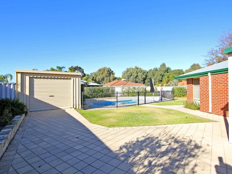 6 Desault Cove, BALLAJURA WA 6066, Ballajura - Thumbnail 2