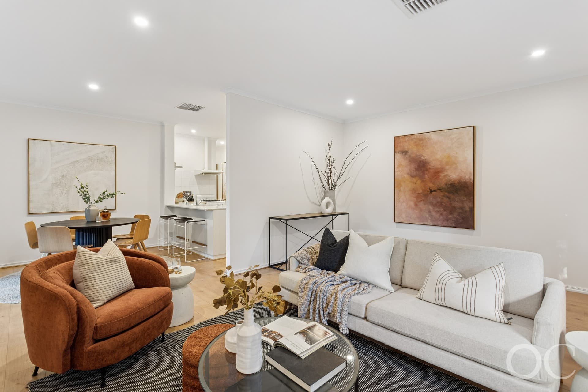 1/3 East Parade, Kingswood - Thumbnail 2