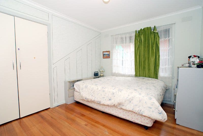 323 Corrigan Road, KEYSBOROUGH VIC 3173, Keysborough - Thumbnail 3