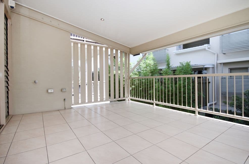 76 Durham Street, ST LUCIA QLD 4067, St Lucia - Thumbnail 4