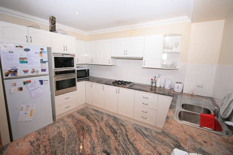 7 Leonard Crescent, Eltham, Eltham - Thumbnail 2