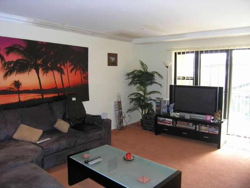 7 Leonard Crescent, Eltham, Eltham - Thumbnail 3
