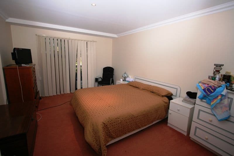 7 Leonard Crescent, Eltham, Eltham - Thumbnail 4