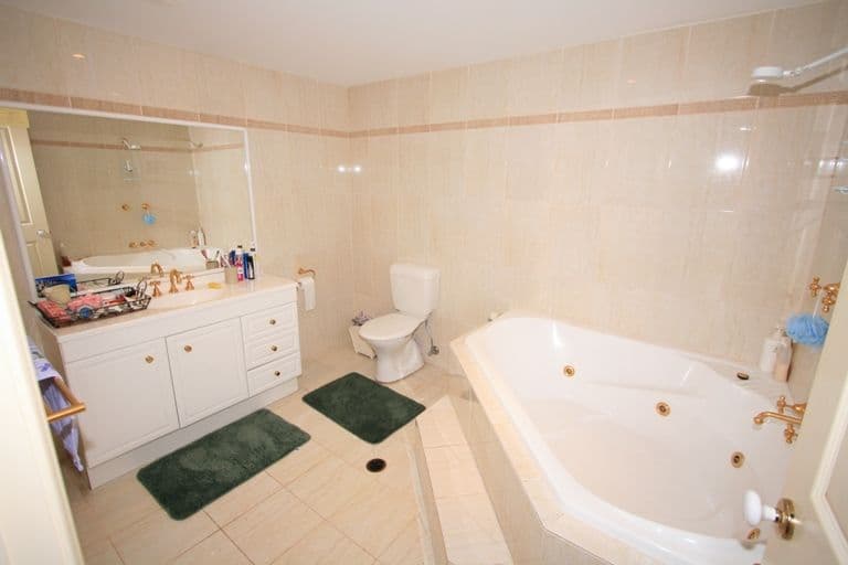 7 Leonard Crescent, Eltham, Eltham - Thumbnail 5
