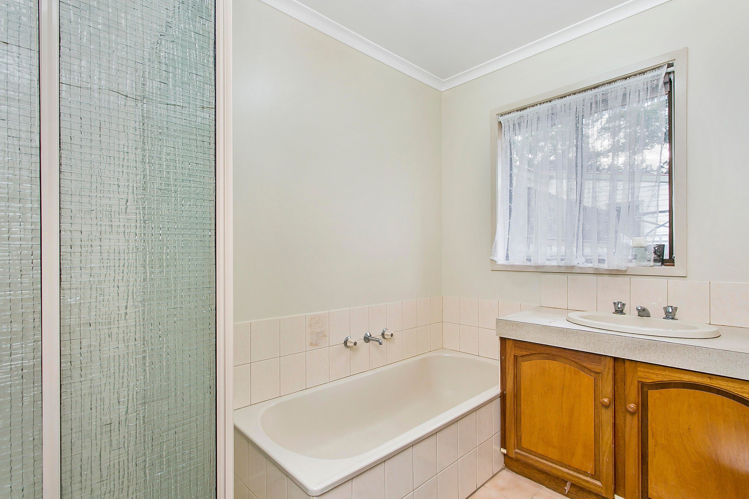 16 Wade Street, Golden Square VIC 3555, Golden Square - Thumbnail 5