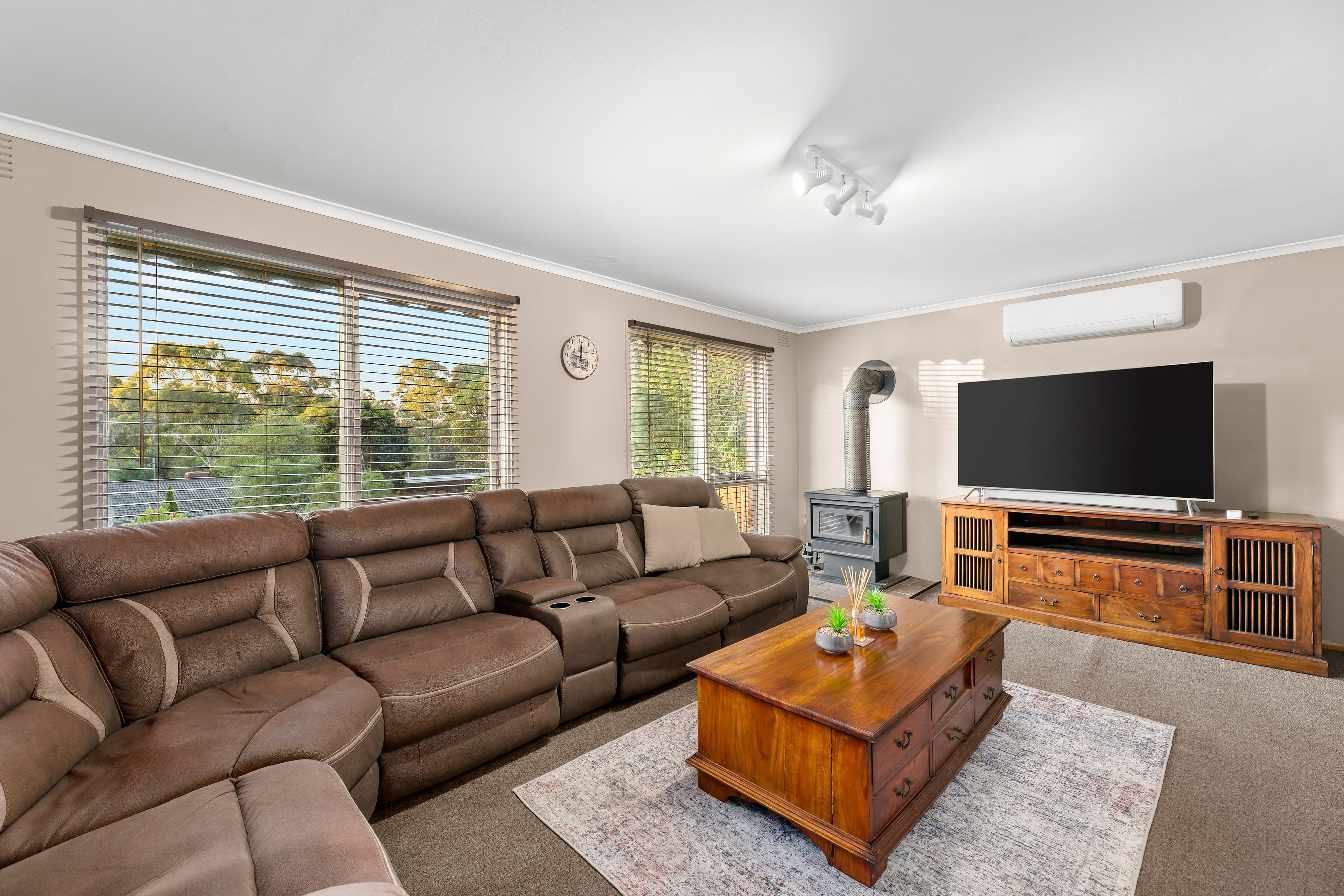 4 Coolabah Drive, Eltham VIC 3095, Eltham - Thumbnail 4