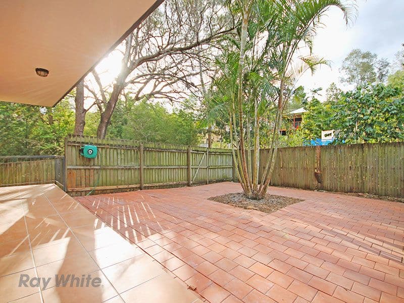 15 Waverley Road, TARINGA QLD 4068, Taringa - Thumbnail 2