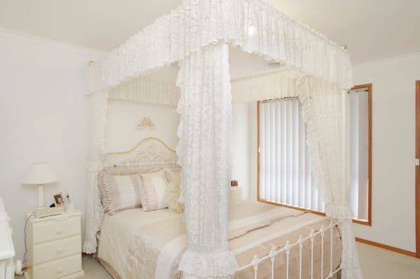 12 Winchester Court, CORIO VIC 3214, Corio - Thumbnail 5