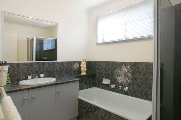 12 Winchester Court, CORIO VIC 3214, Corio - Thumbnail 7