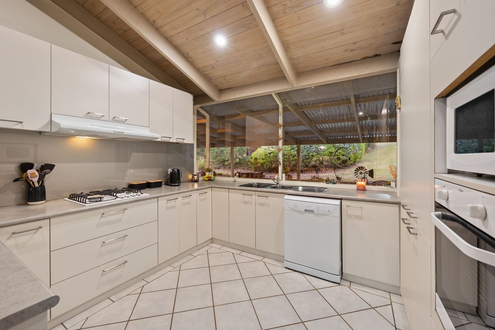 13 Allenby Road, Lilydale VIC 3140, Lilydale - Thumbnail 5