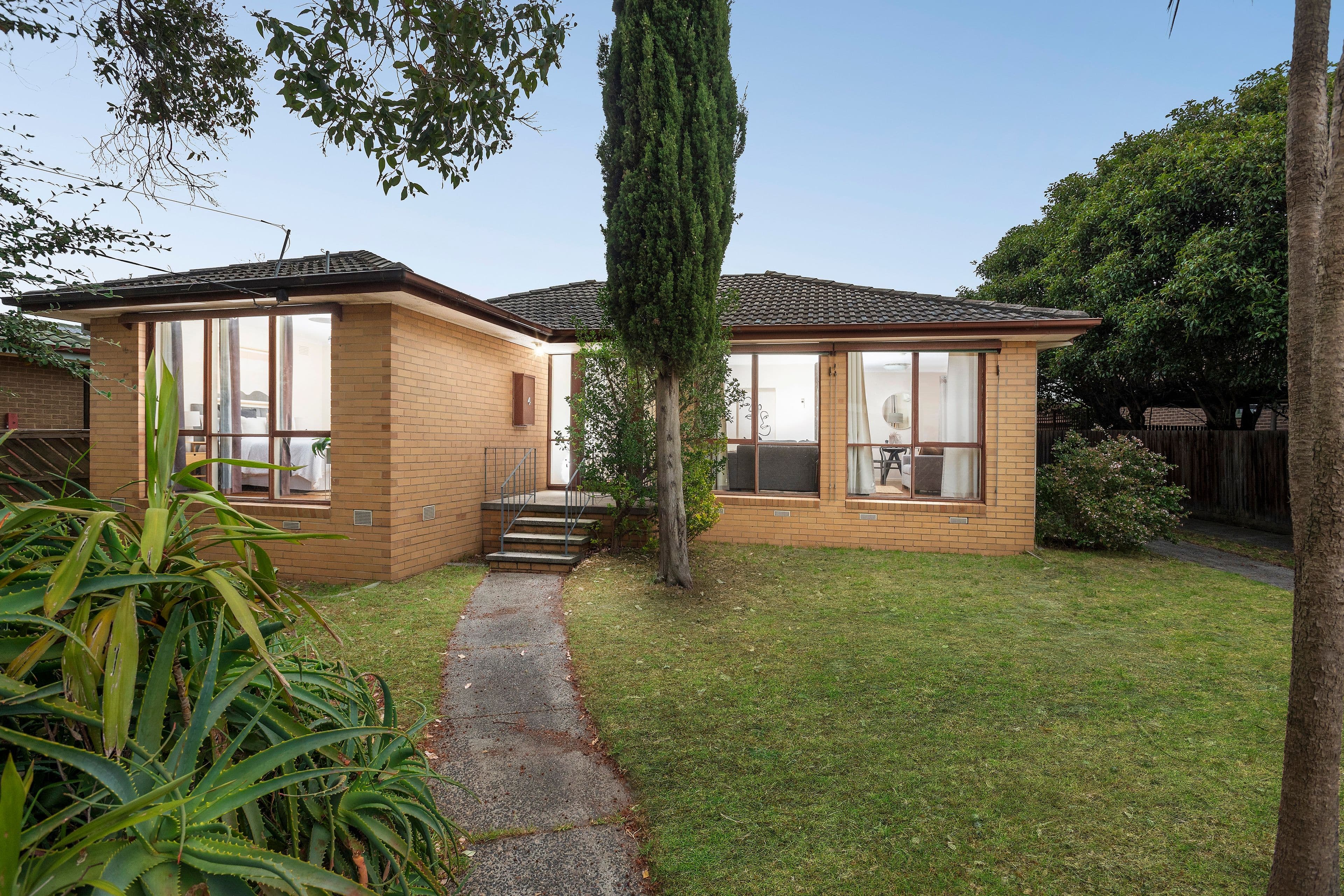 4 Sassafras Drive, Frankston VIC 3199, Frankston - Thumbnail 2