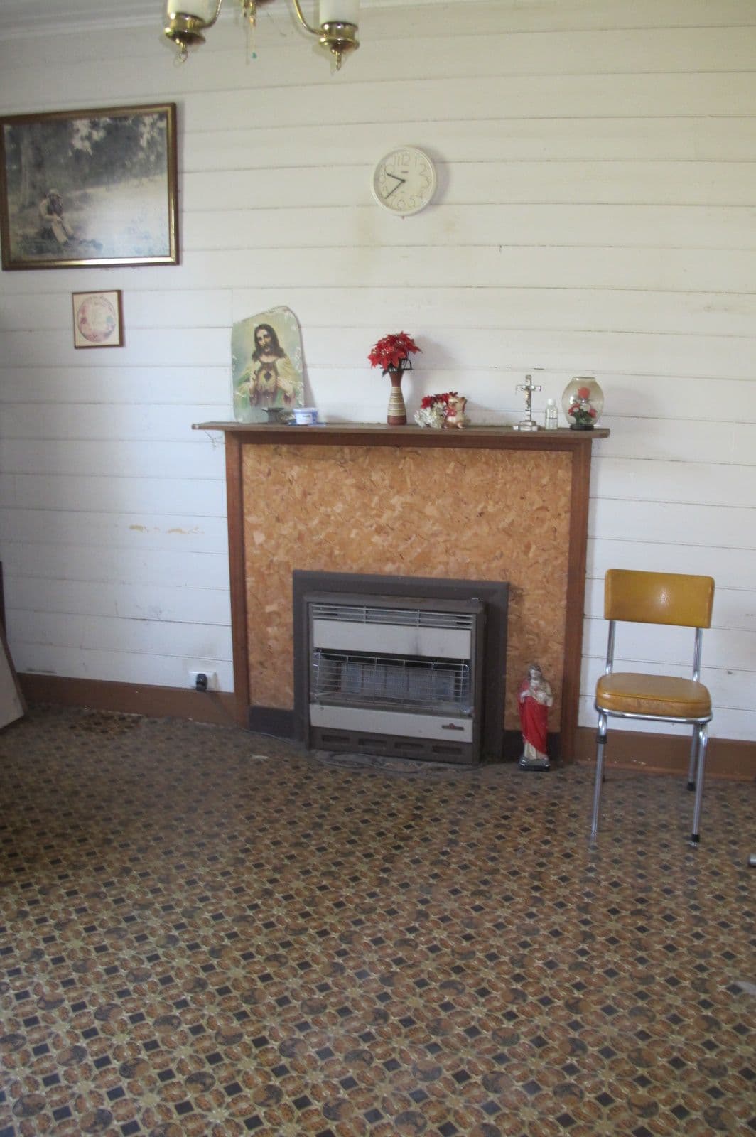 27 Laidlaw Street, HAMILTON VIC 3300, Hamilton - Thumbnail 2