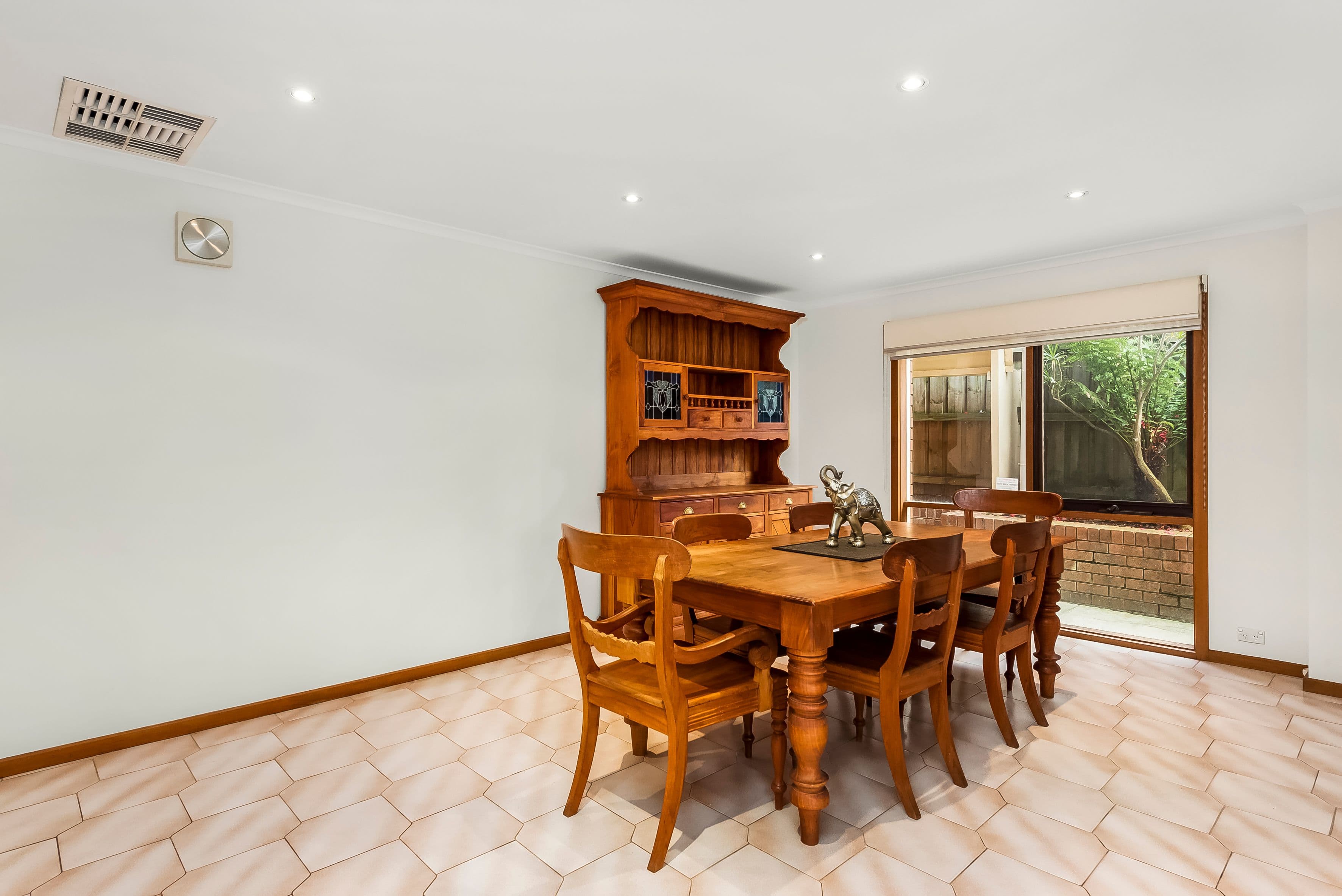 25 Erskine Crescent, Wheelers Hill VIC 3150, Wheelers Hill - Thumbnail 3