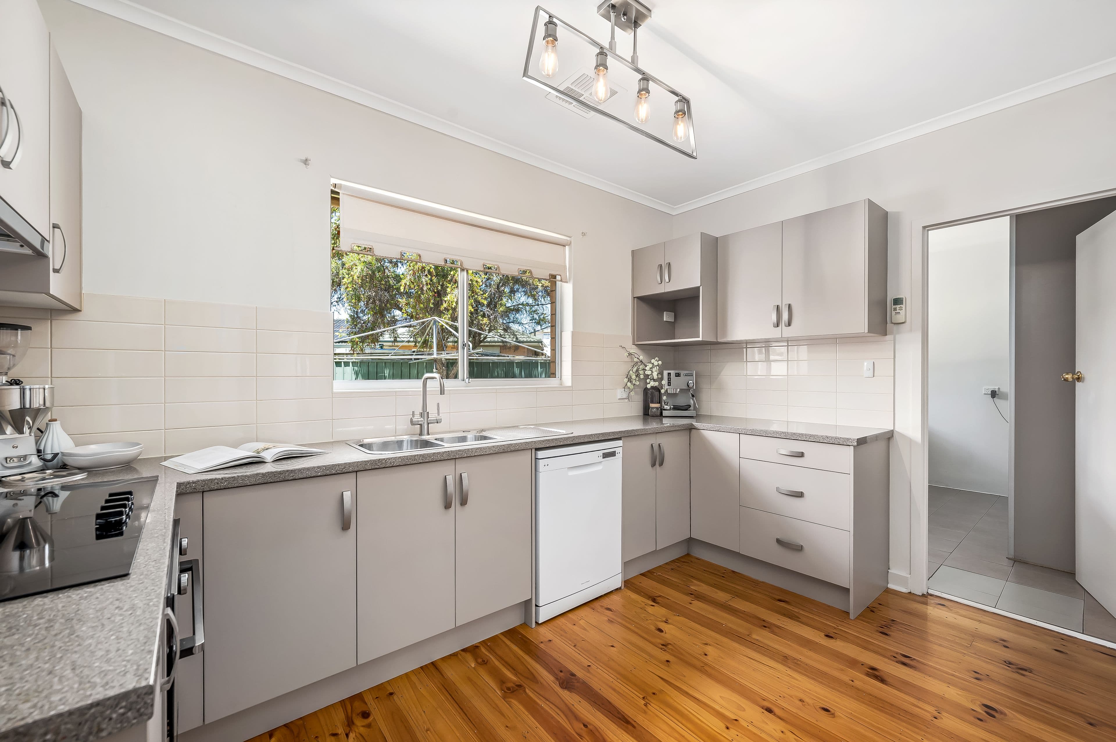 10 Osmond Road, Marion SA 5043, Marion - Thumbnail 5