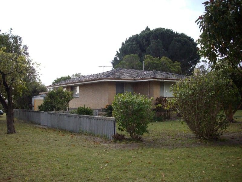 39 Walter Road, GOSNELLS WA 6110, Gosnells - Thumbnail 2