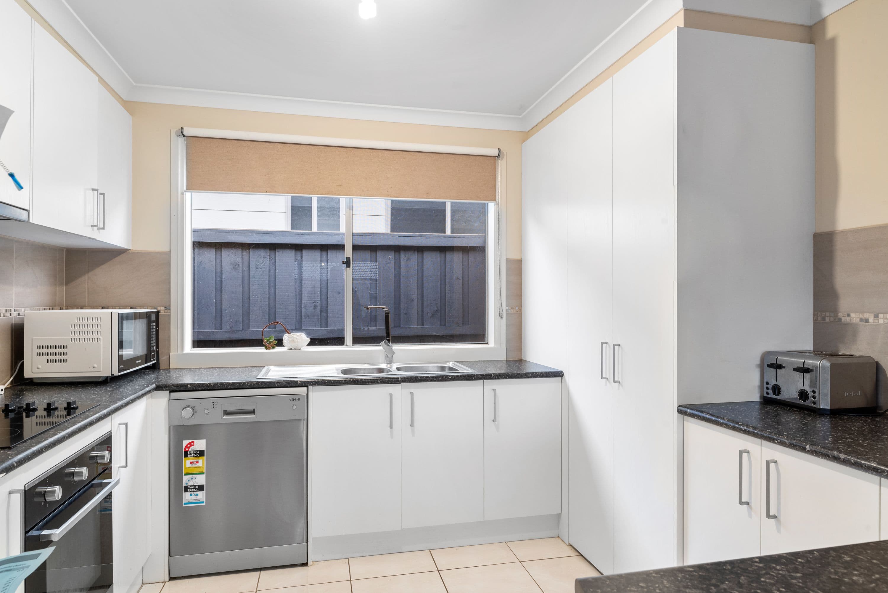 14 Thruxton Street, Cowes VIC 3922, Cowes - Thumbnail 2