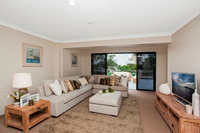 5 'Chateau Ronalde' 27 Second Avenue, BROADBEACH QLD 4218, Broadbeach - Thumbnail 2