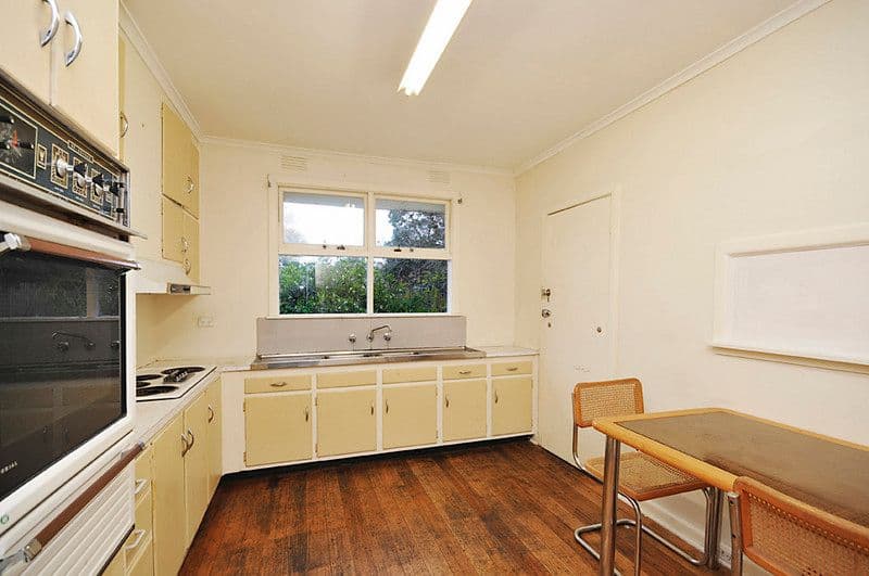 24 Grandview Road, CHADSTONE VIC 3148, Chadstone - Thumbnail 2