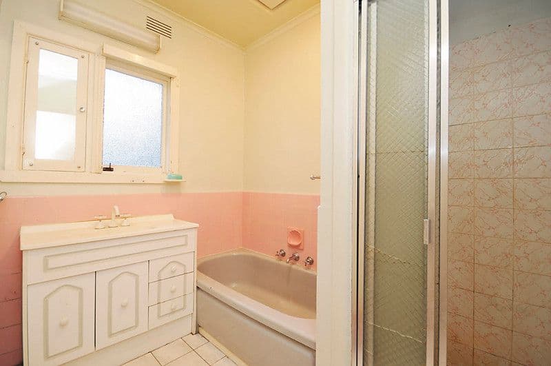 24 Grandview Road, CHADSTONE VIC 3148, Chadstone - Thumbnail 4