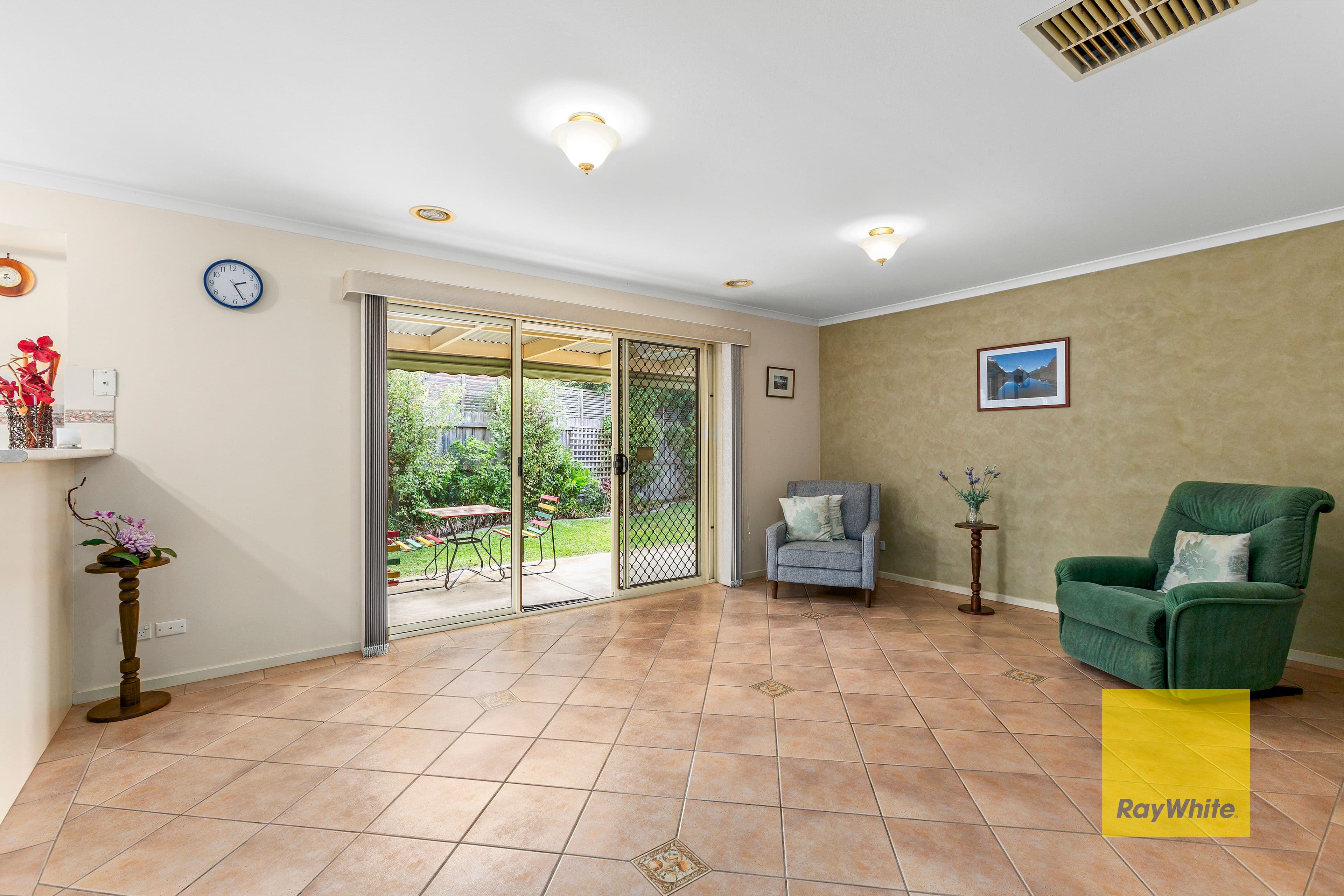 9 Dumfries Court, Highton VIC 3216, Highton - Thumbnail 7