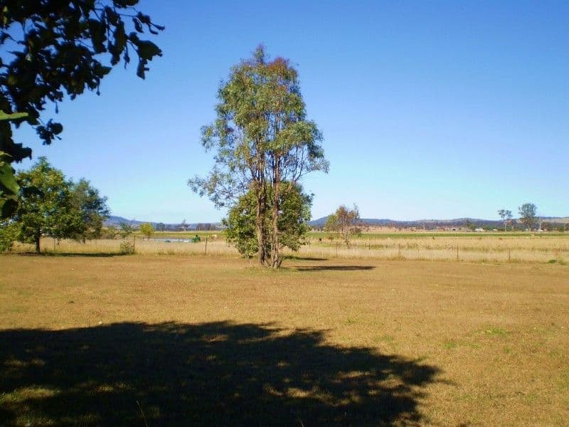 32 Caleys Court, LOCKROSE QLD 4342, Lockrose - Thumbnail 3