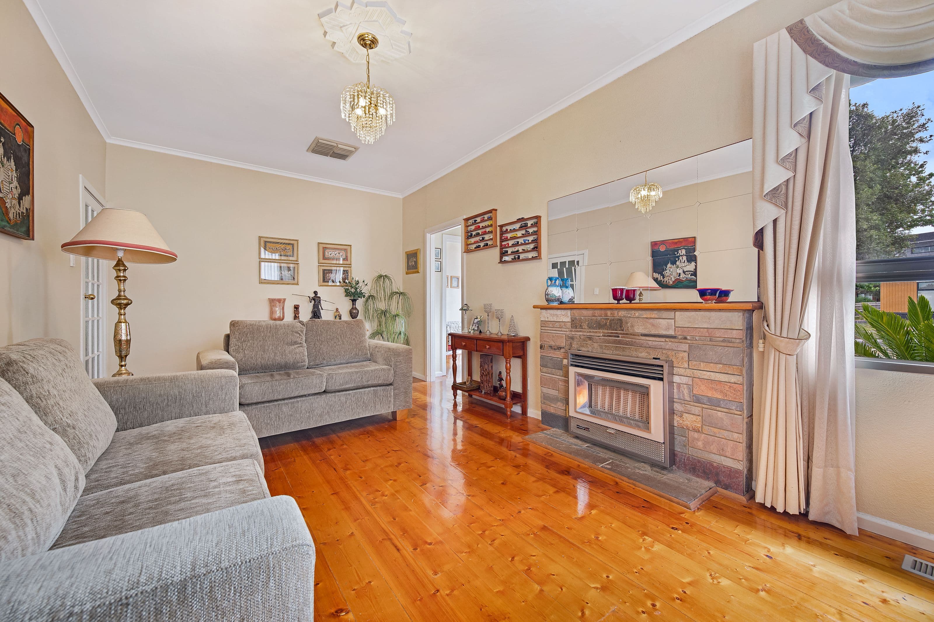 9 Crana Court, Chadstone VIC 3148, Chadstone - Thumbnail 2