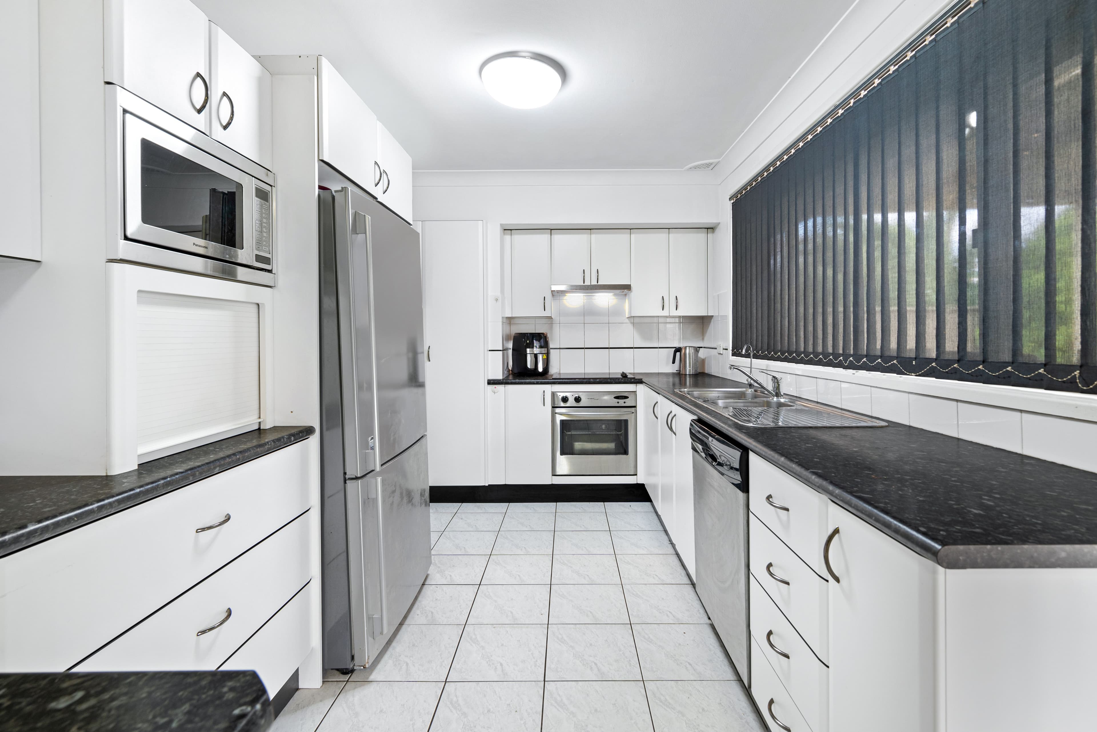 4 Manam Place, Glenfield NSW 2167, Glenfield - Thumbnail 2