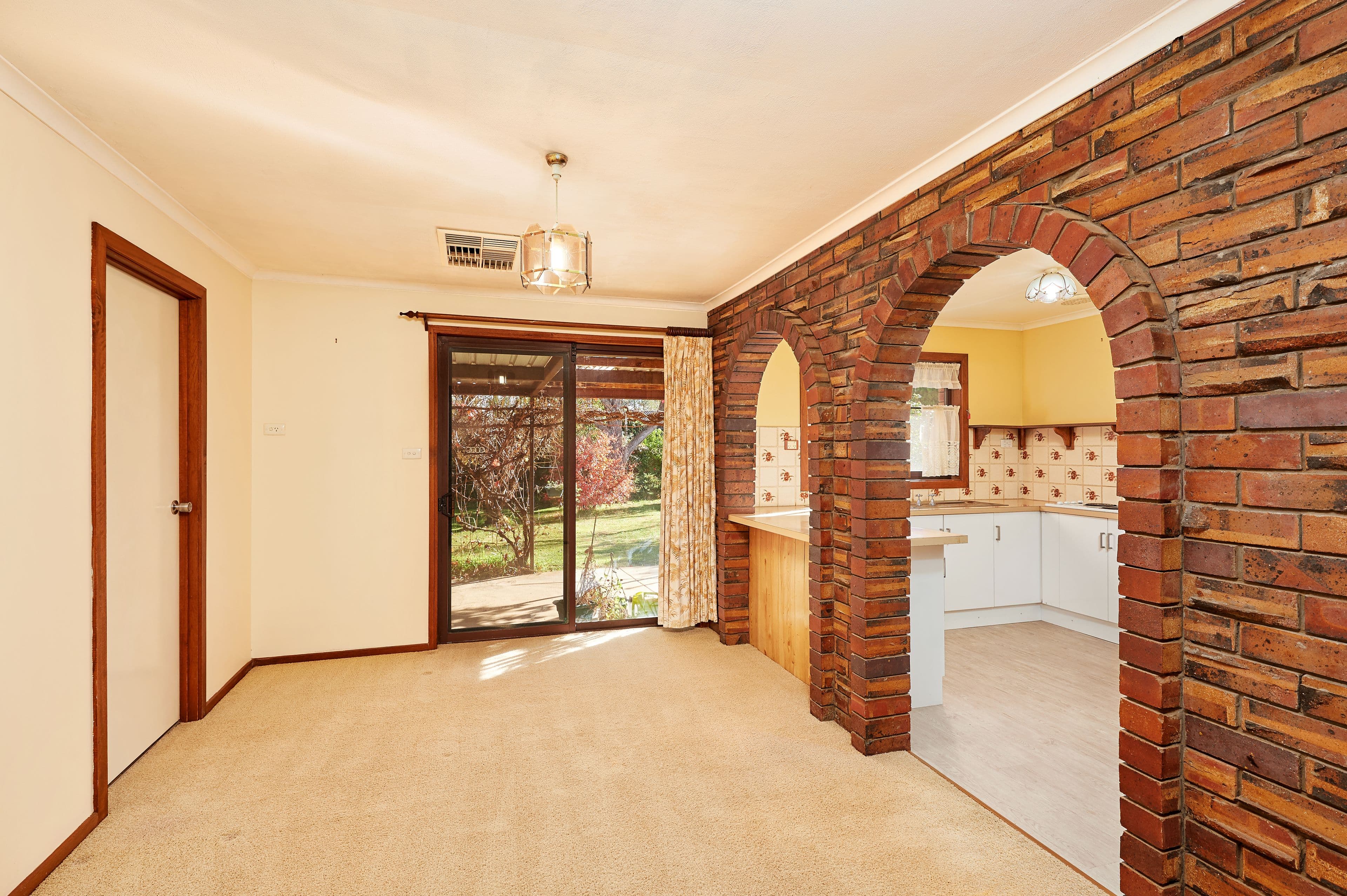 12 Myall Crescent, Lake Albert - Thumbnail 5