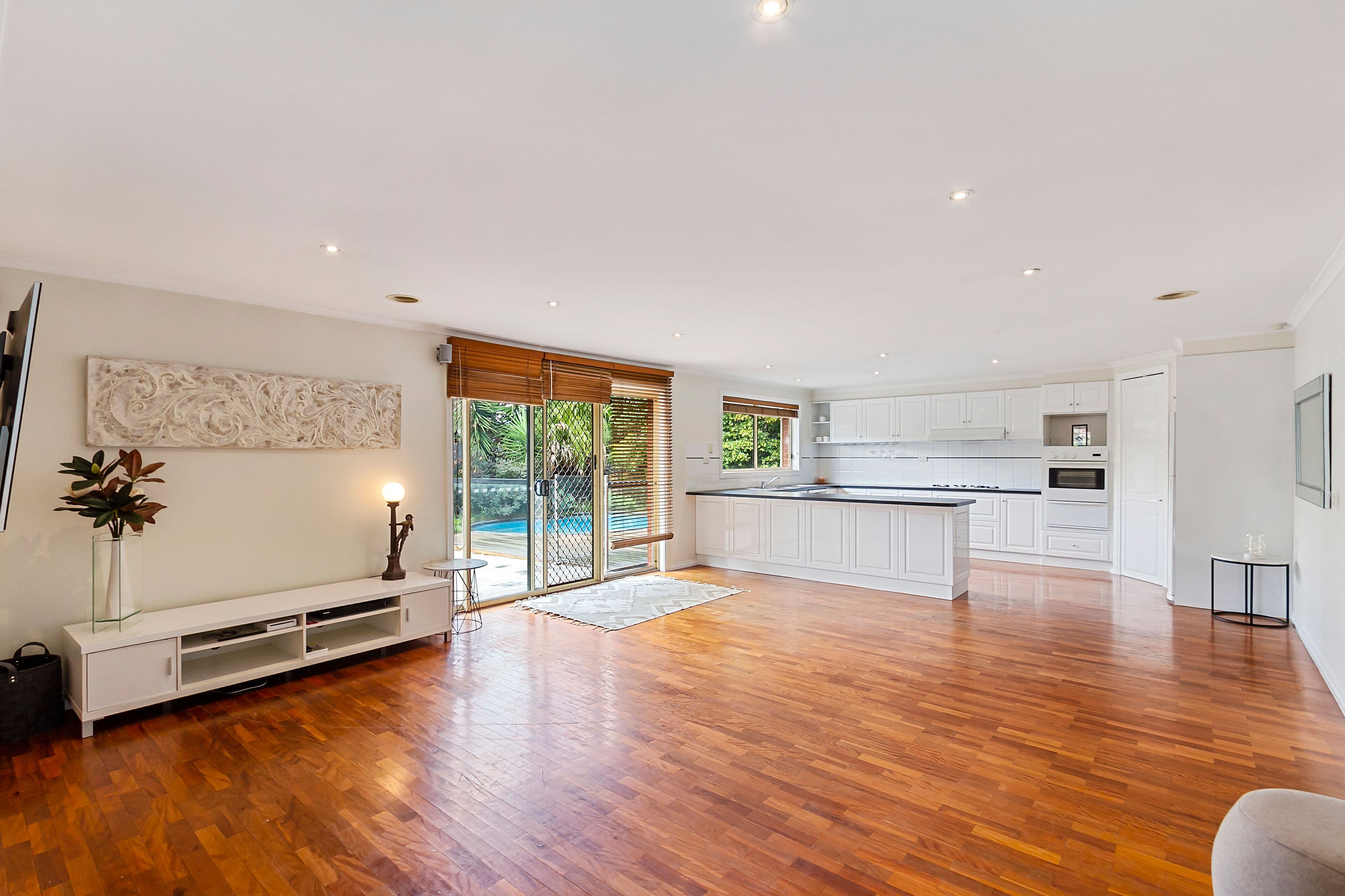 13 MacGregor Court, Rowville VIC 3178, Rowville - Thumbnail 3