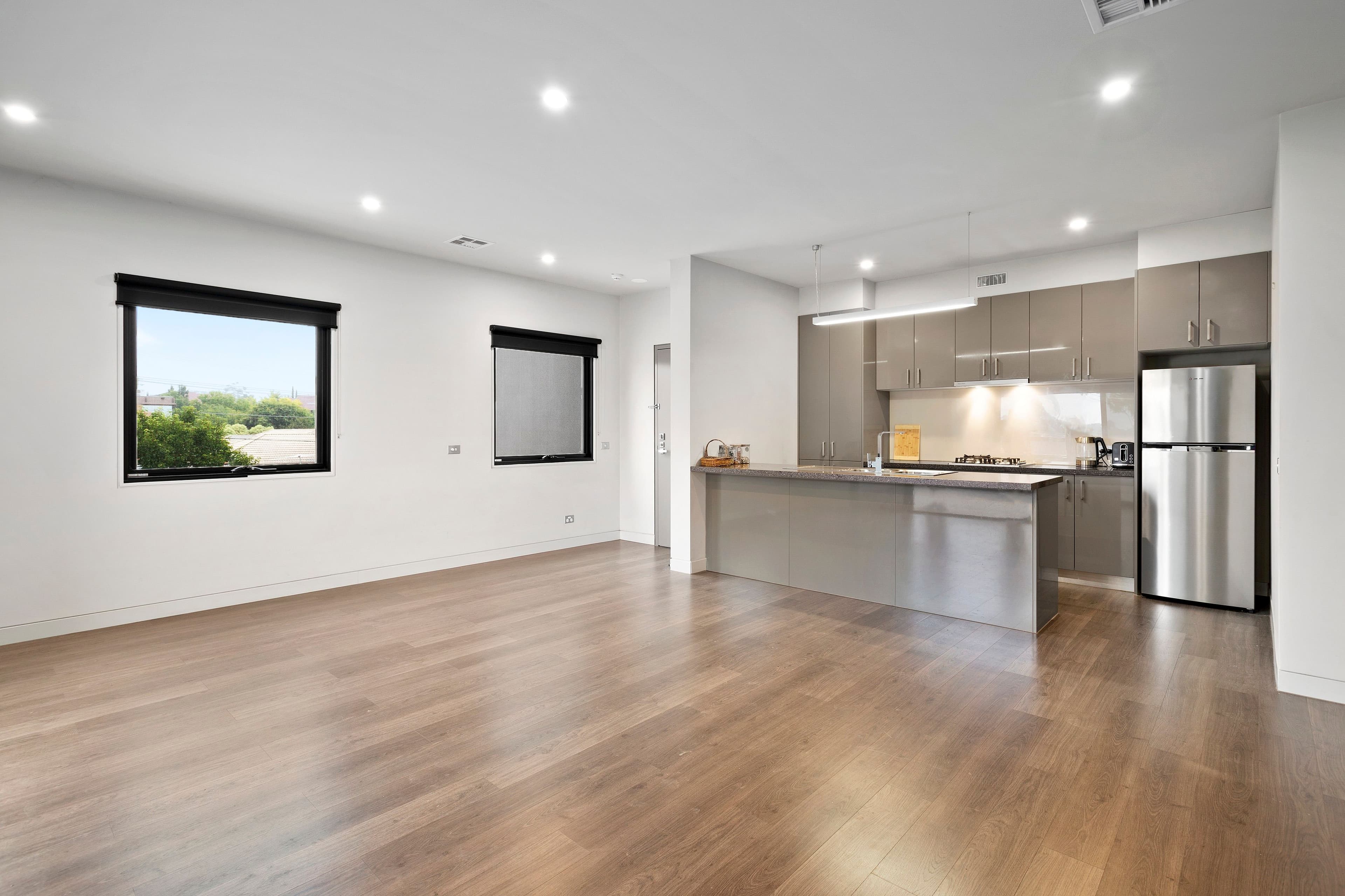 8 George Street, Doncaster East VIC 3109, Doncaster East - Thumbnail 2