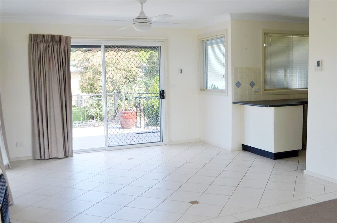 208 Wynyard Street, Tumut - Thumbnail 3