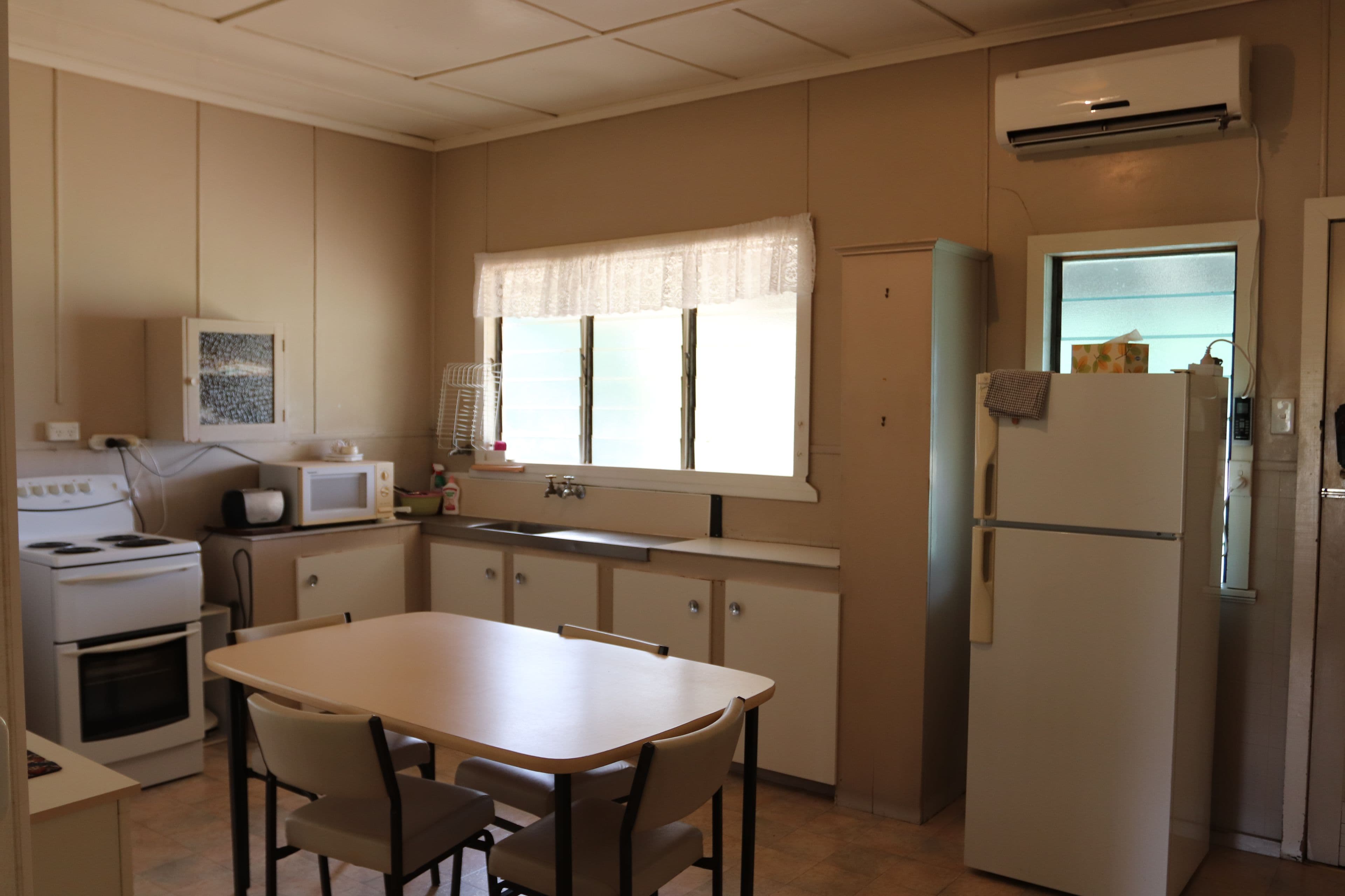 116 Parry Street, Charleville QLD 4470, Charleville - Thumbnail 3