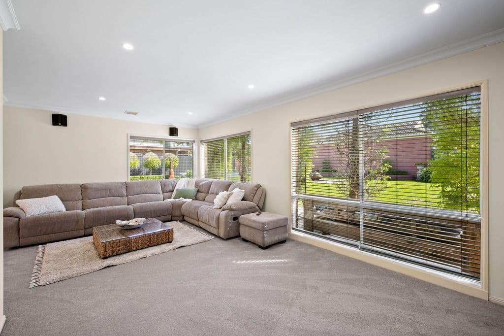 10 Pezzimenti Place, Wonga Park VIC 3115, Wonga Park - Thumbnail 4