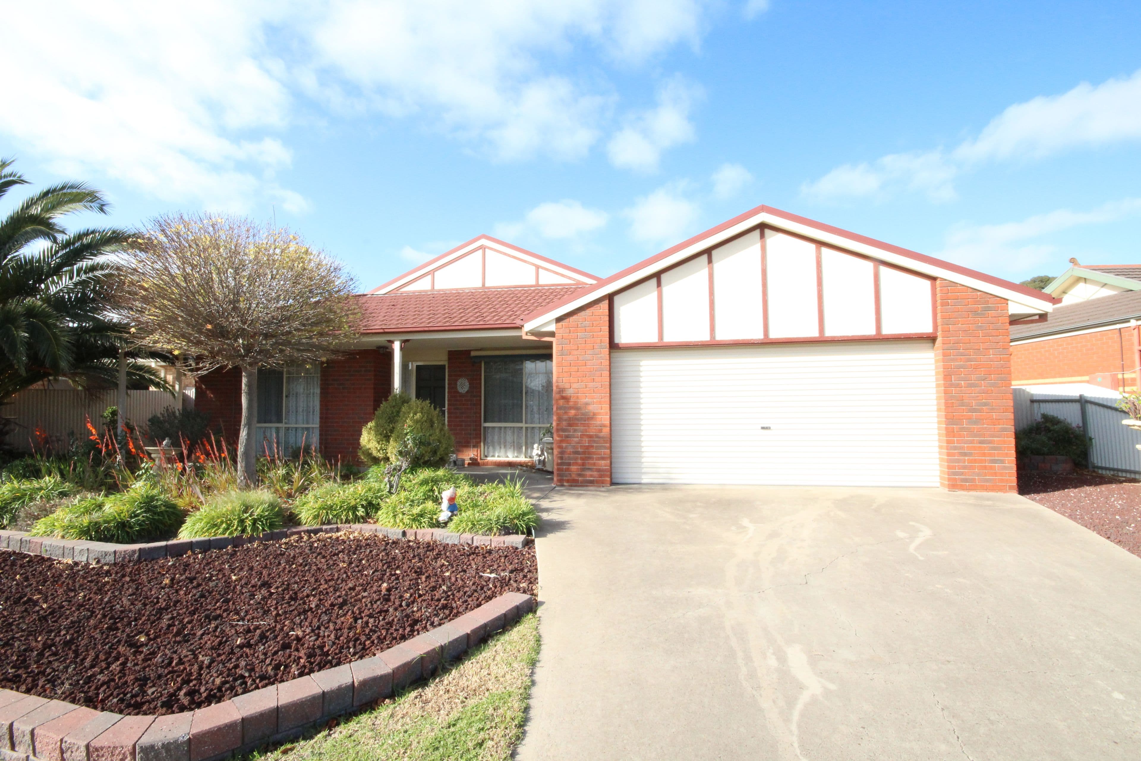 9 Fraser Drive, Horsham VIC 3400, Horsham - Image 1
