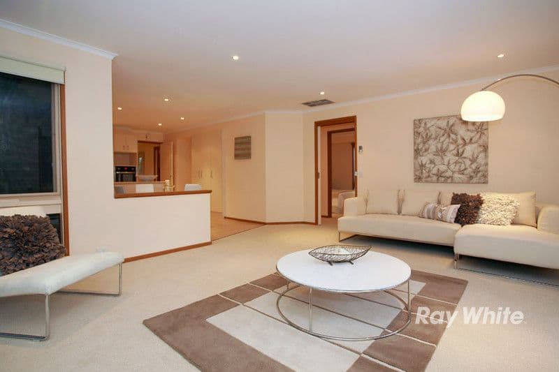 16 Dayan Drive, WANTIRNA SOUTH VIC 3152, Wantirna South - Thumbnail 4
